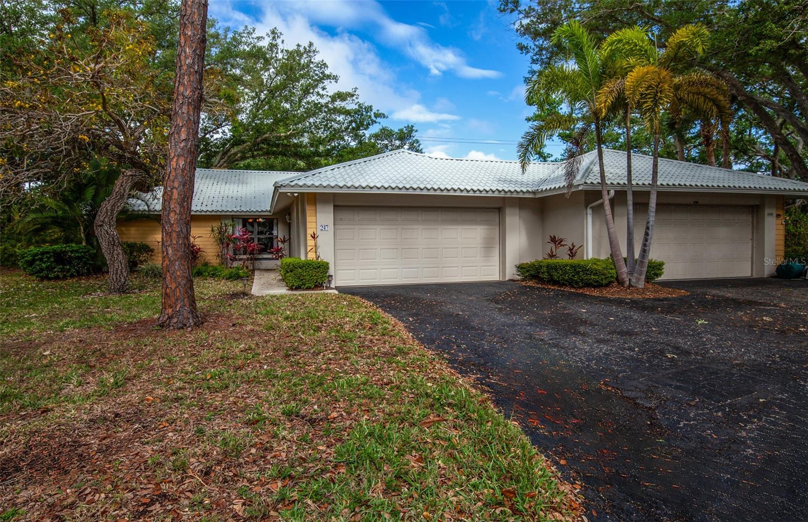 Photo of 247 SOUTHAMPTON LANE #272 VENICE FL 34293