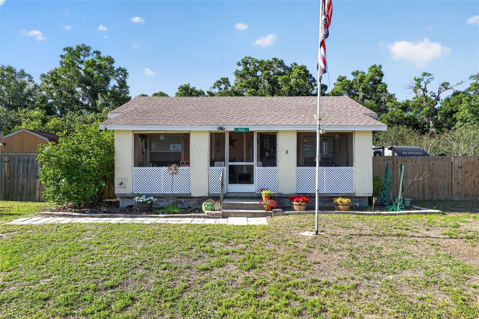 Photo of 702 NW 3RD STREET MULBERRY FL 33860