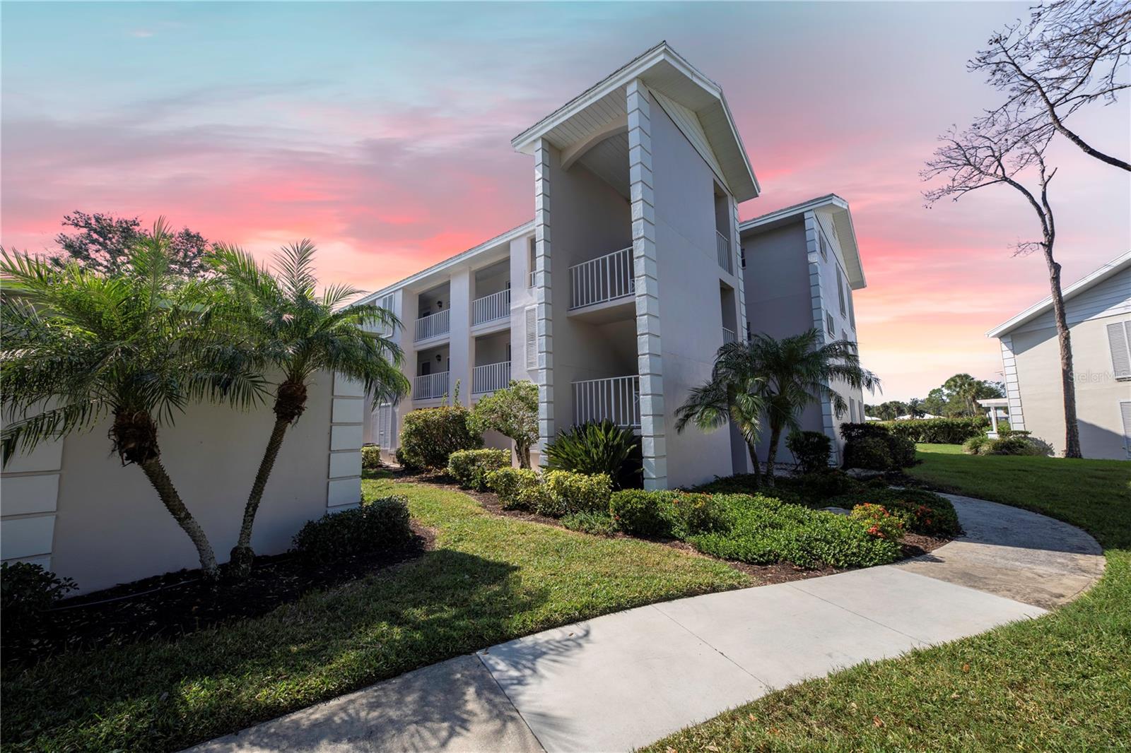Photo of 437 CERROMAR LANE #525 VENICE FL 34293