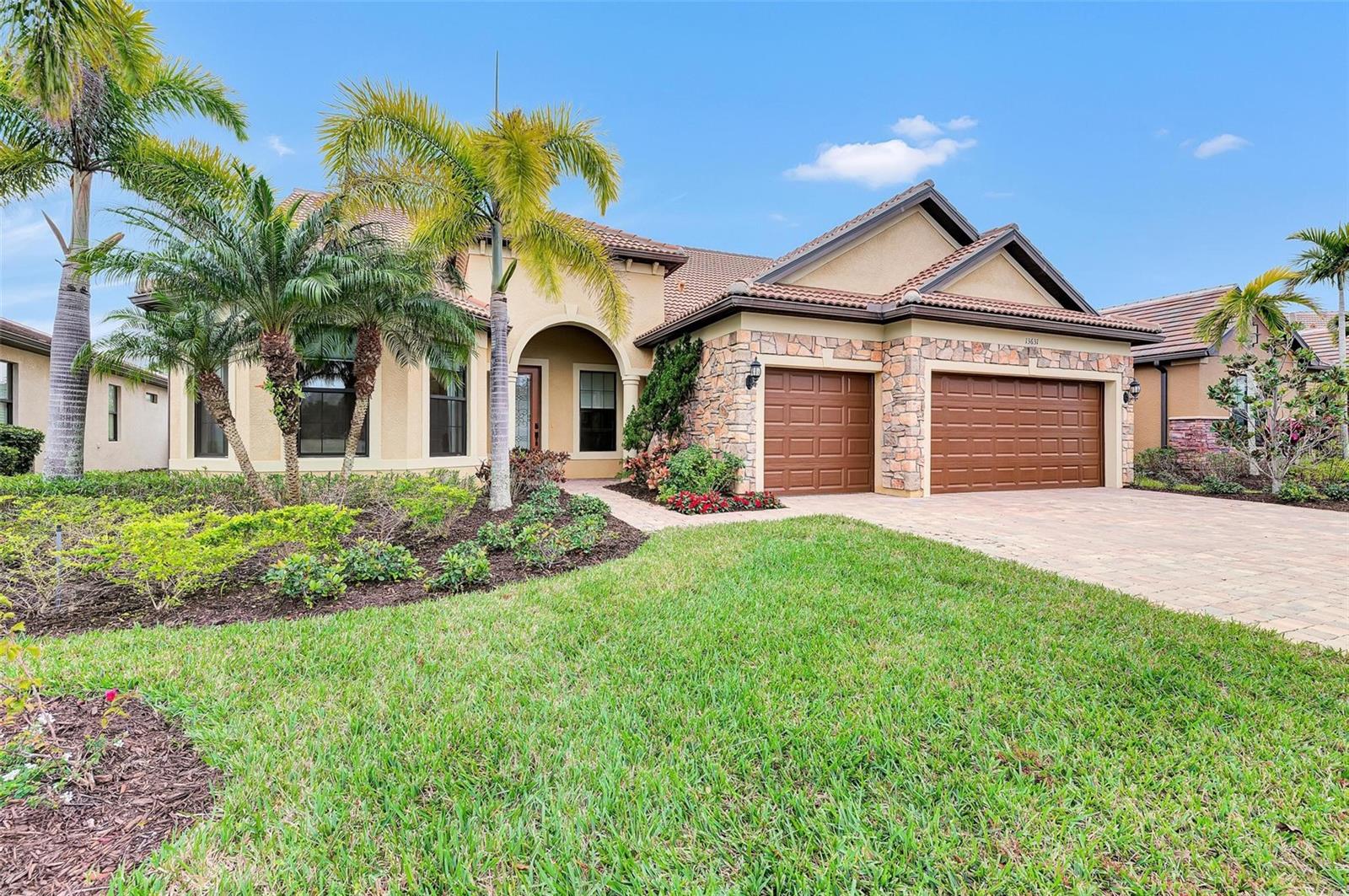 Photo of 13631 SALINAS STREET VENICE FL 34293