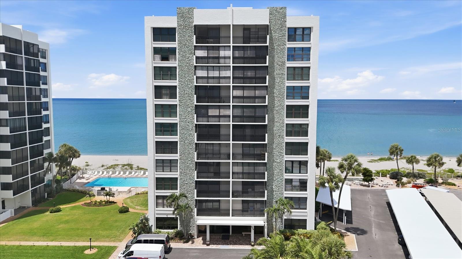 Photo of 629 ALHAMBRA ROAD #702 VENICE FL 34285