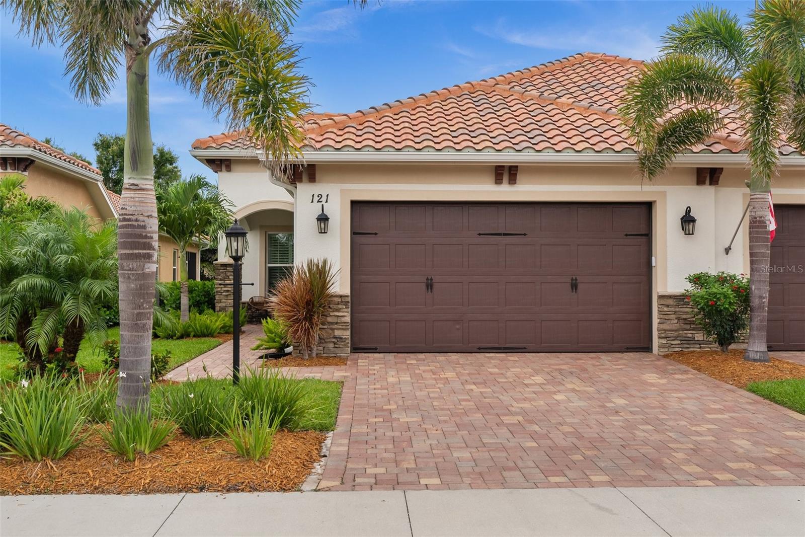 Photo of 121 COLEBROOK COURT VENICE FL 34292