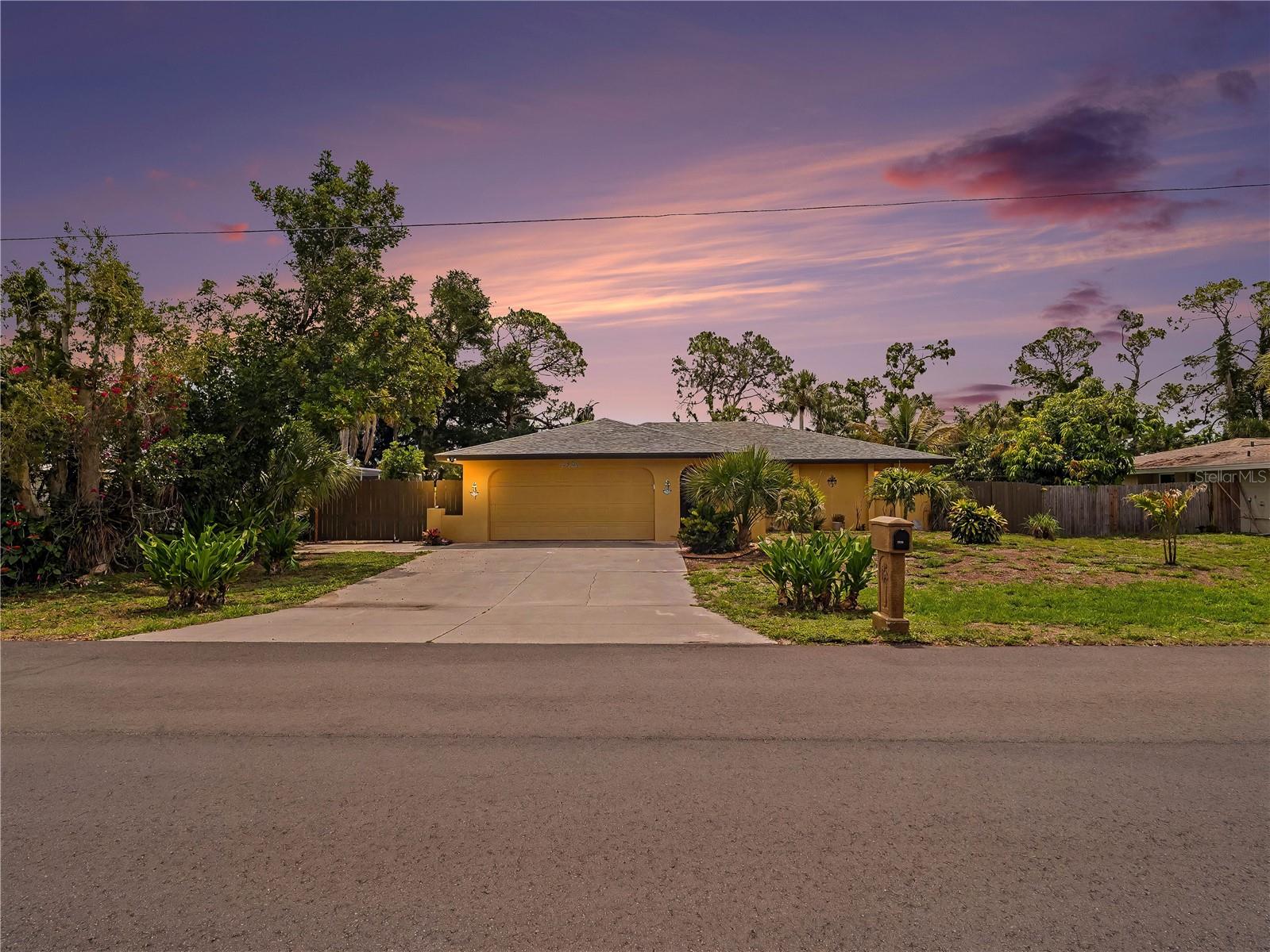 Photo of 2320 LAKE SHORE DRIVE NOKOMIS FL 34275