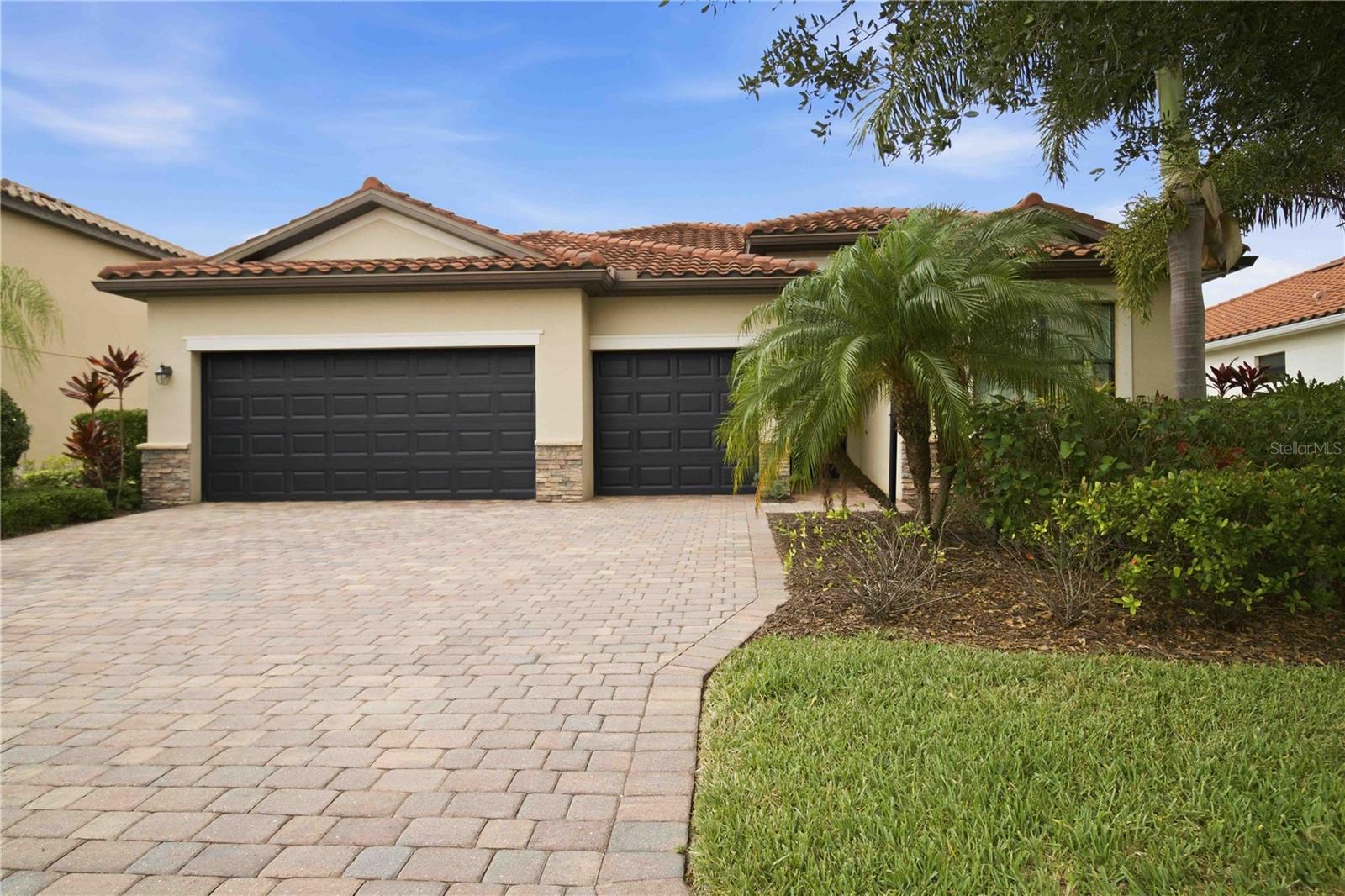 Photo of 13422 SAW PALM CREEK TRAIL LAKEWOOD RANCH FL 34211