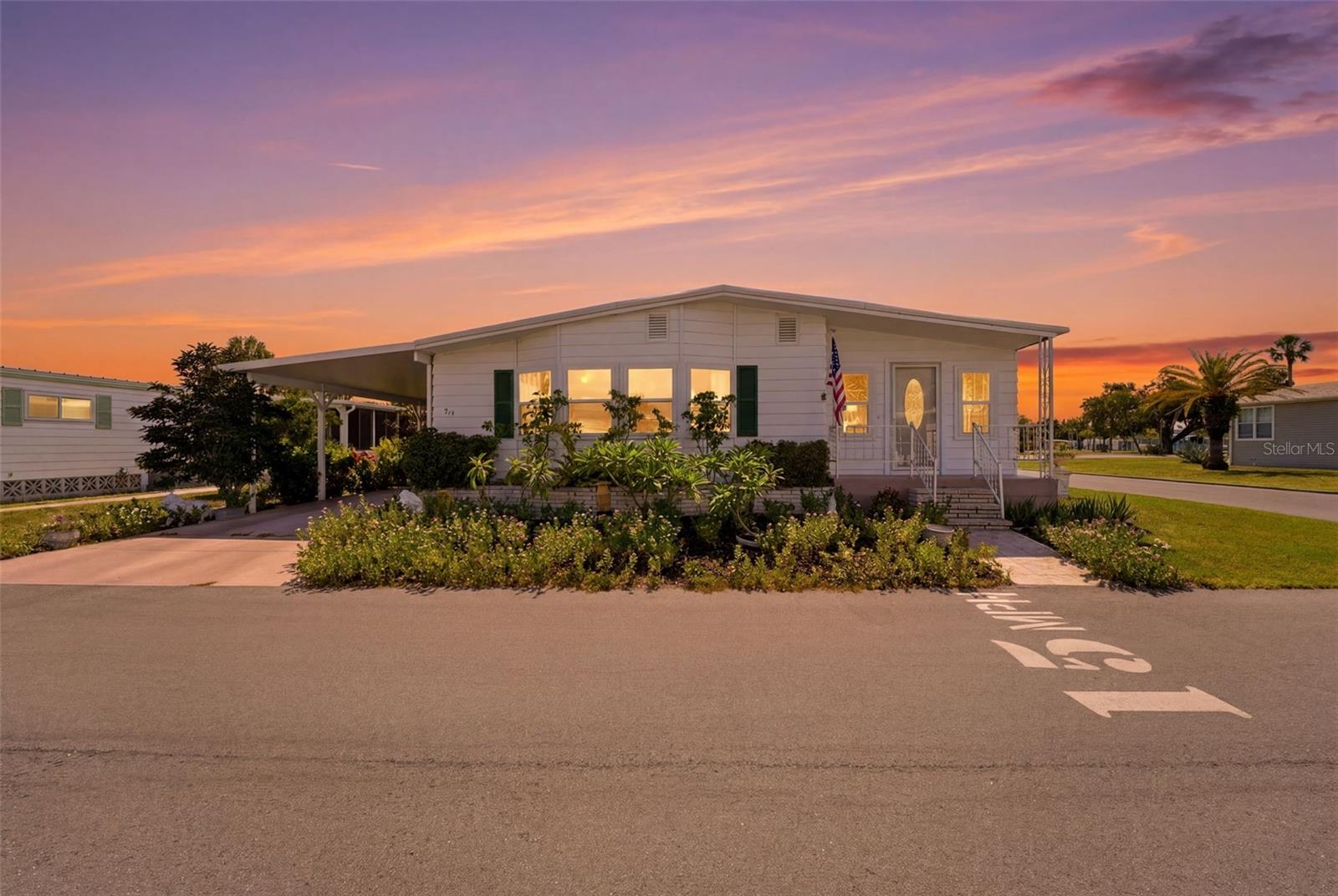 Photo of 814 GRADO DRIVE VENICE FL 34285