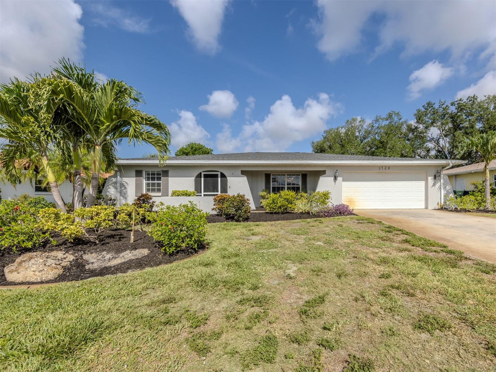 Photo of 1720 SANDY COURT VENICE FL 34293