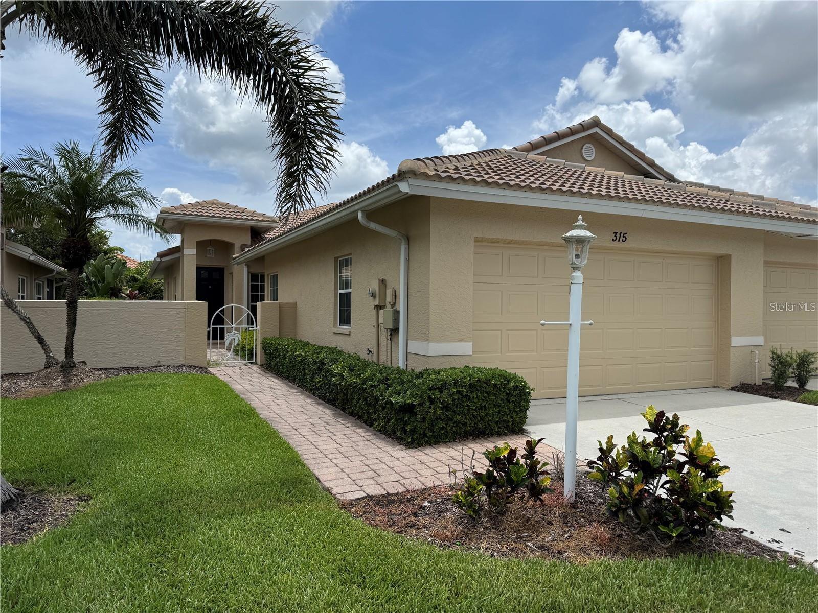 Photo of 315 AUBURN WOODS CIRCLE VENICE FL 34292