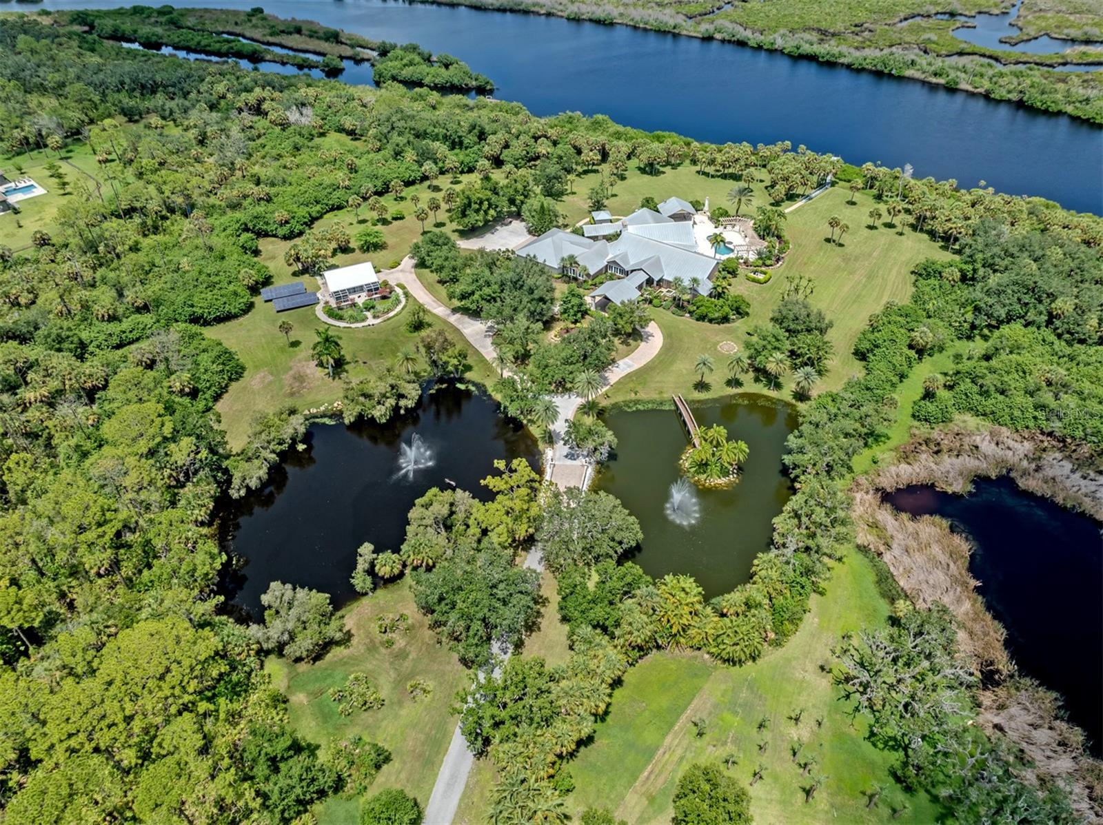 Photo of 630 N RIVER ROAD VENICE FL 34293