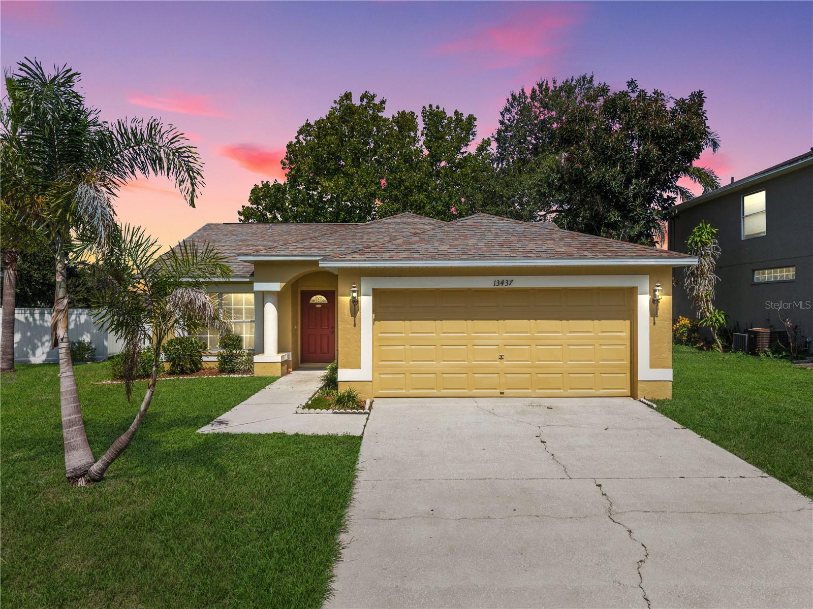 Photo of 13437 BEECHBERRY DRIVE RIVERVIEW FL 33579