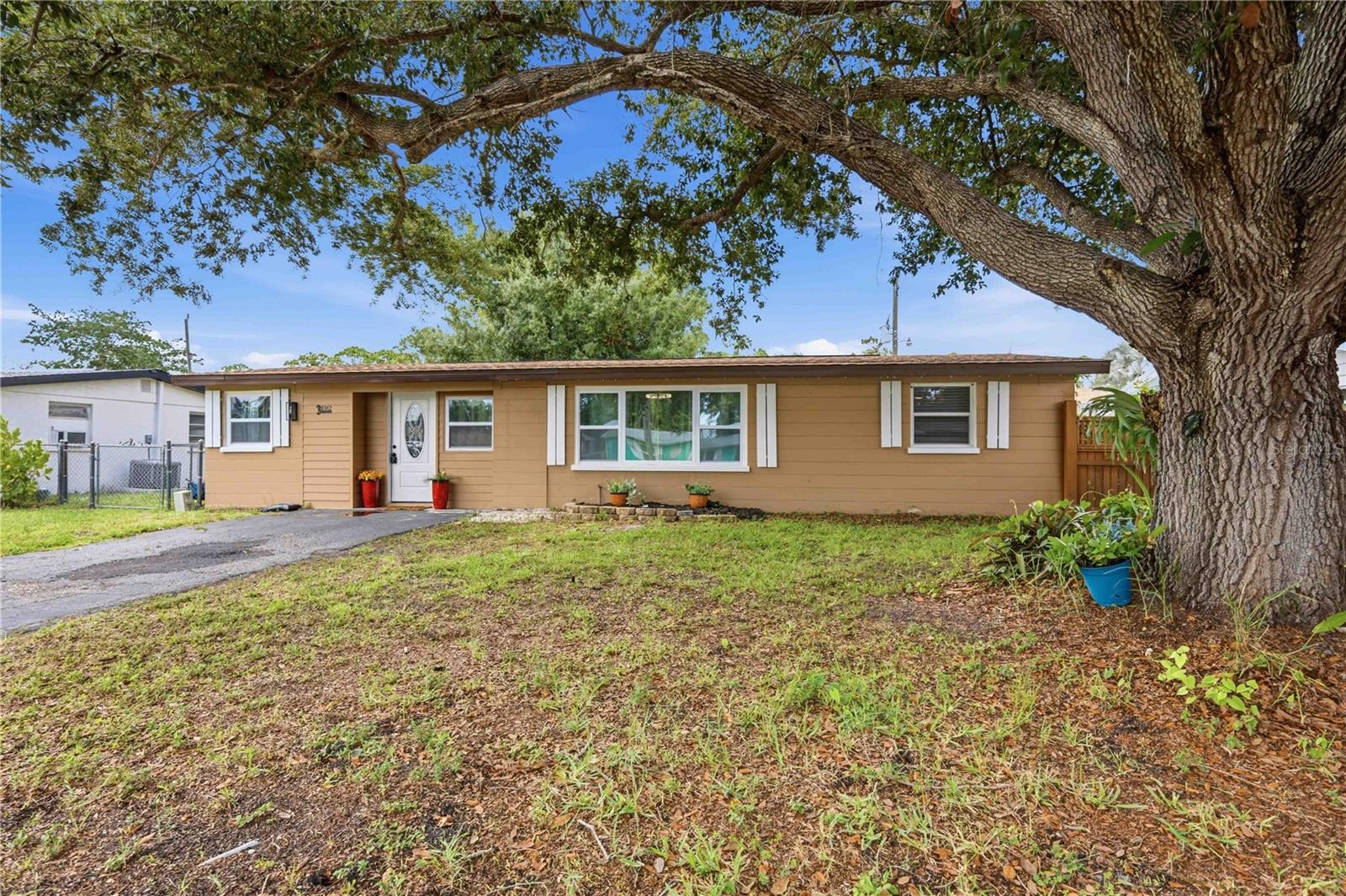 Photo of 8362 PELICAN ROAD ENGLEWOOD FL 34224