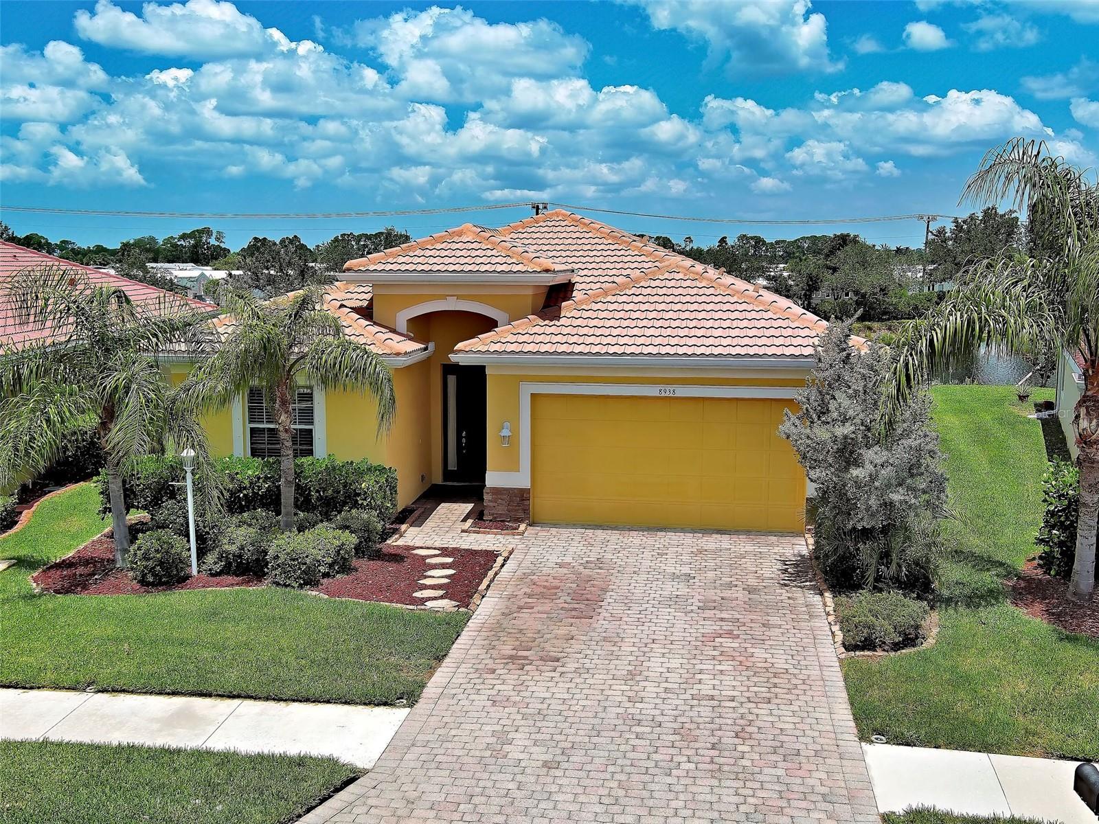 Photo of 8938 PEREGRINE WAY NORTH PORT FL 34287