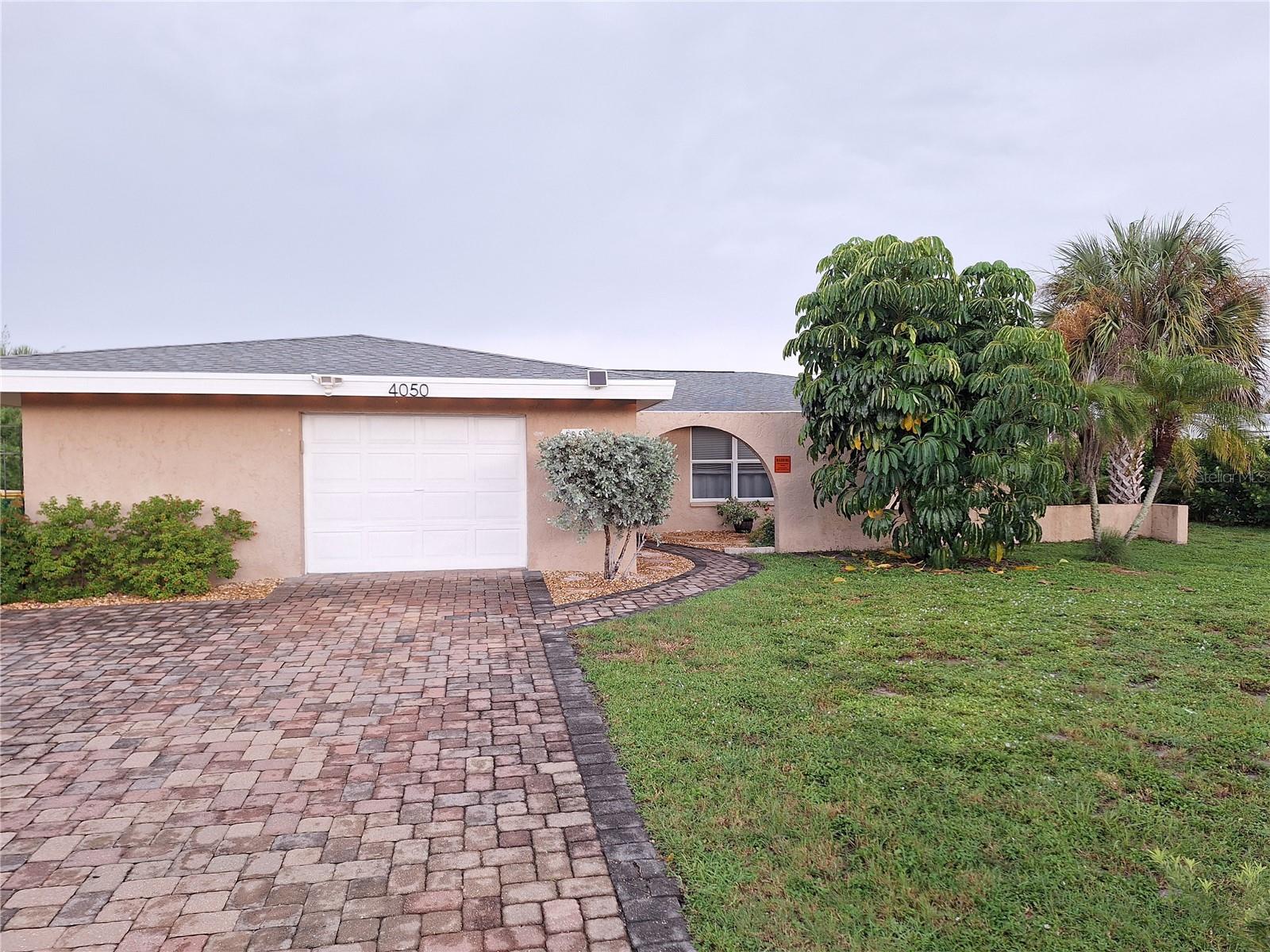 Photo of 4050 YUCATAN CIRCLE PORT CHARLOTTE FL 33948