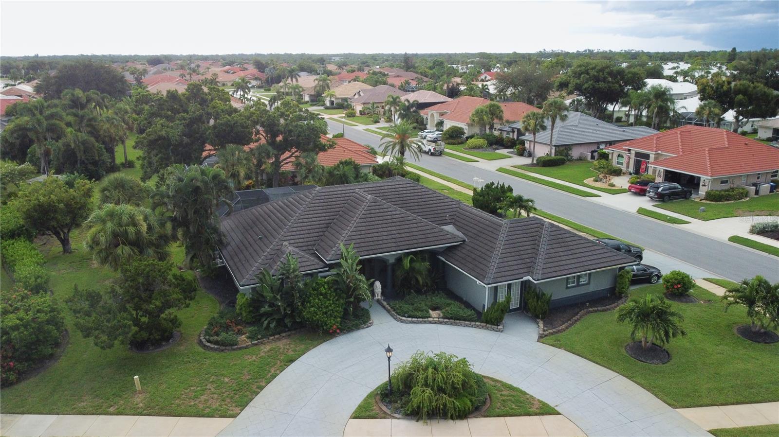 Photo of 528 LAUREL CHERRY LANE VENICE FL 34293