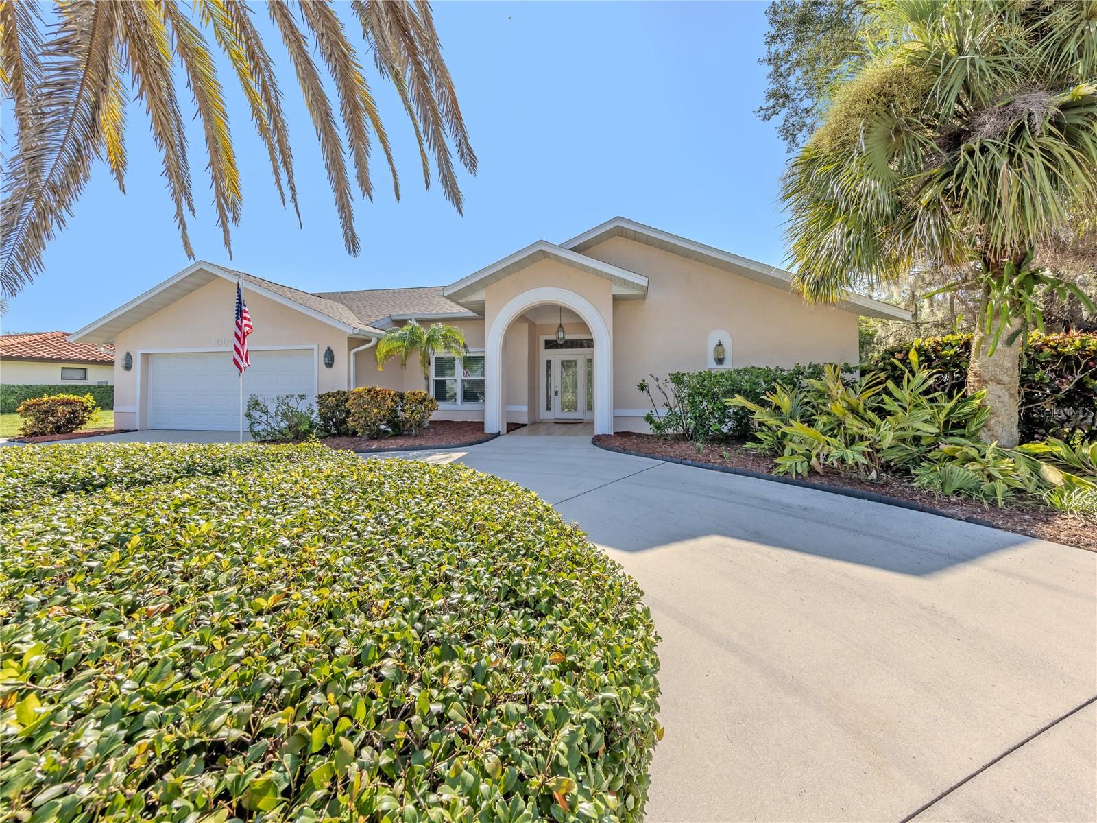 Photo of 1064 SORRENTO WOODS BOULEVARD NOKOMIS FL 34275