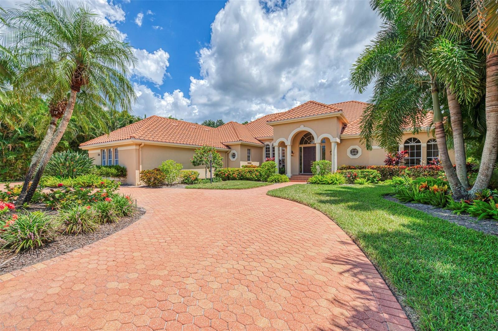 Photo of 314 STONE BRIAR CREEK DRIVE VENICE FL 34292