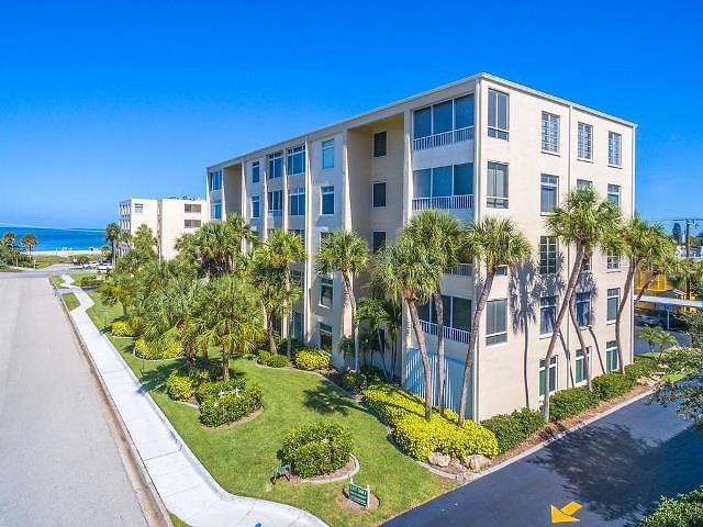 Photo of 716 GRANADA AVENUE #302 VENICE FL 34285