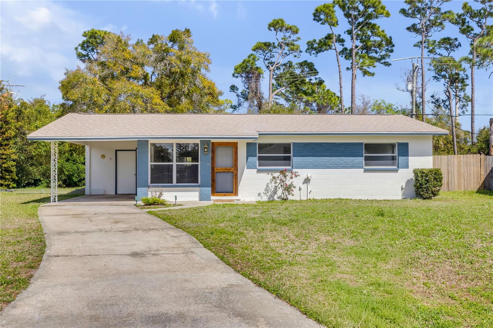 Photo of 546 CAMBRIDGE CIRCLE SOUTH DAYTONA FL 32119