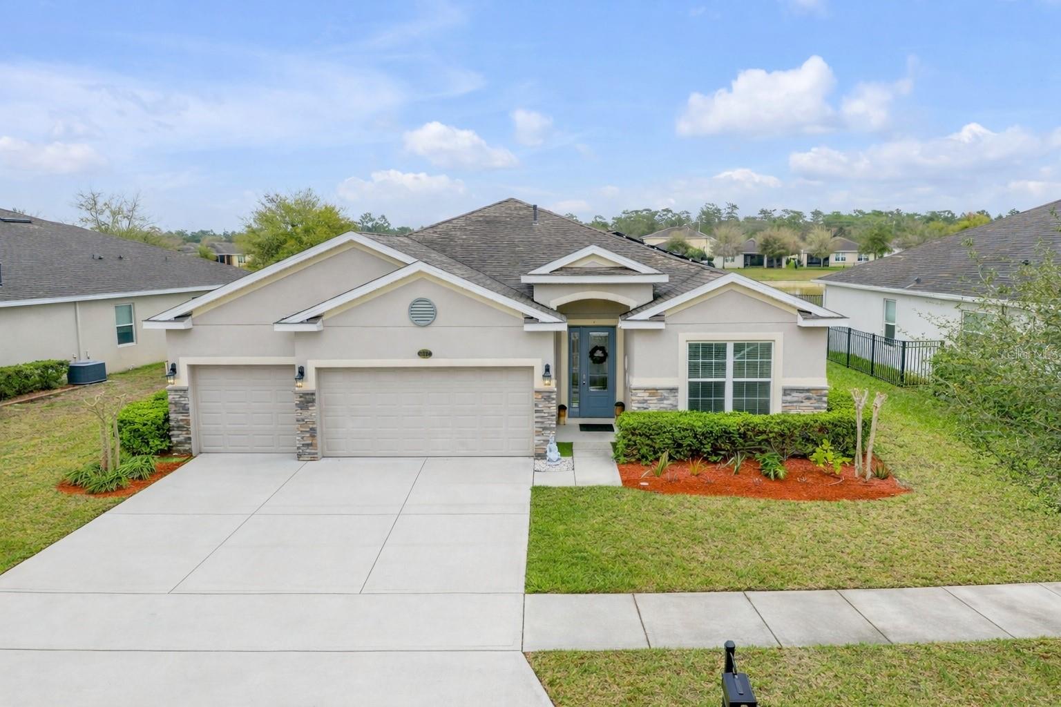 Photo of 637 BLUEHEARTS TRAIL DELAND FL 32724