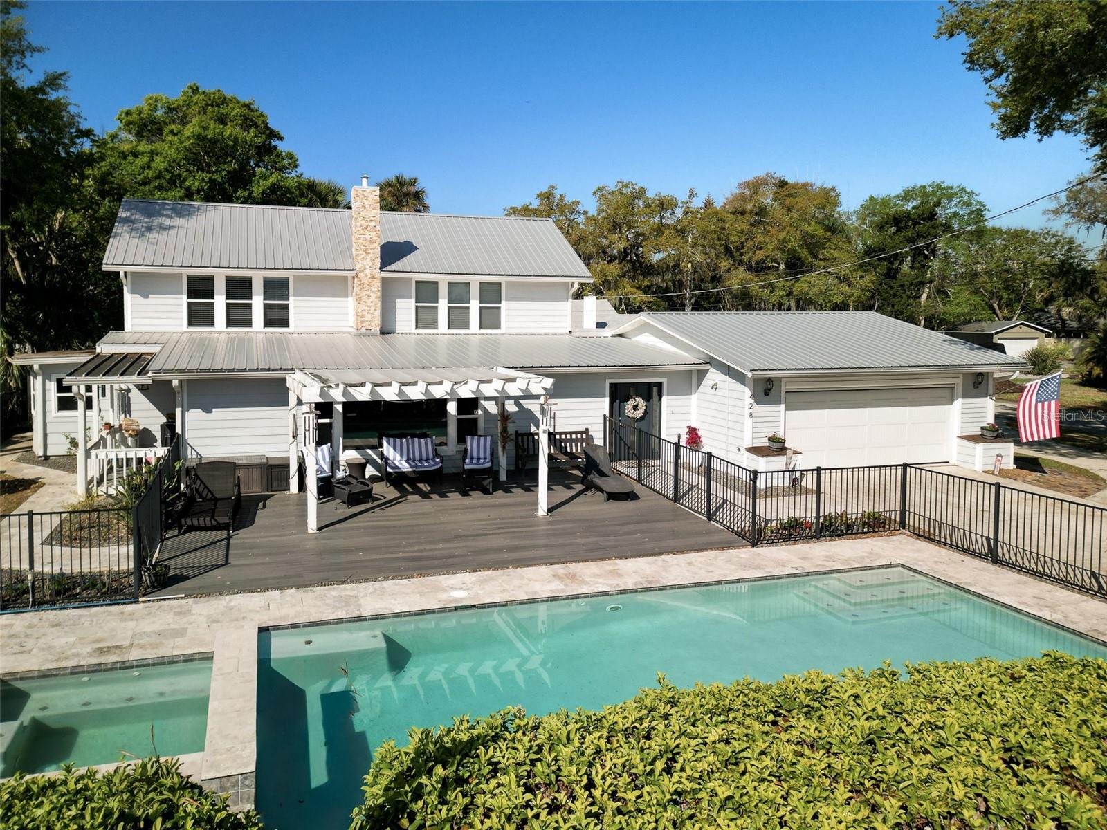 Photo of 428 N RIVERSIDE DRIVE EDGEWATER FL 32132