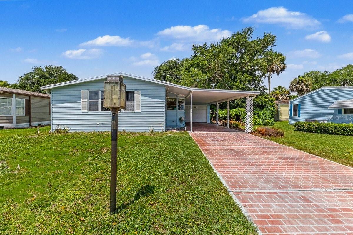 Photo of 316 PORTSIDE LANE EDGEWATER FL 32141
