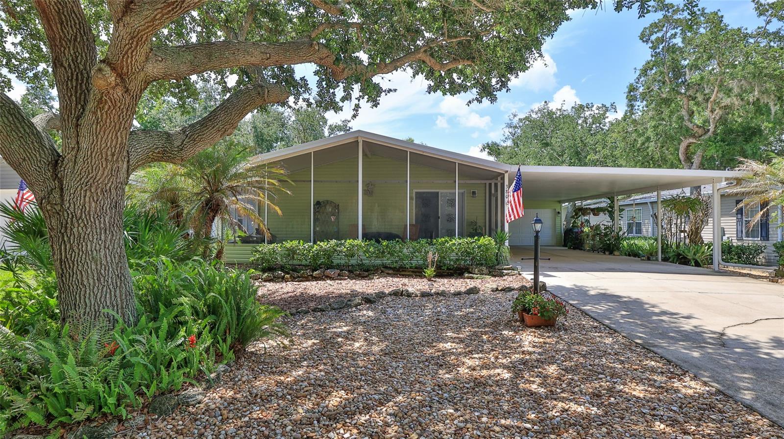 Photo of 380 MARSH LANDING LOOP OAK HILL FL 32759