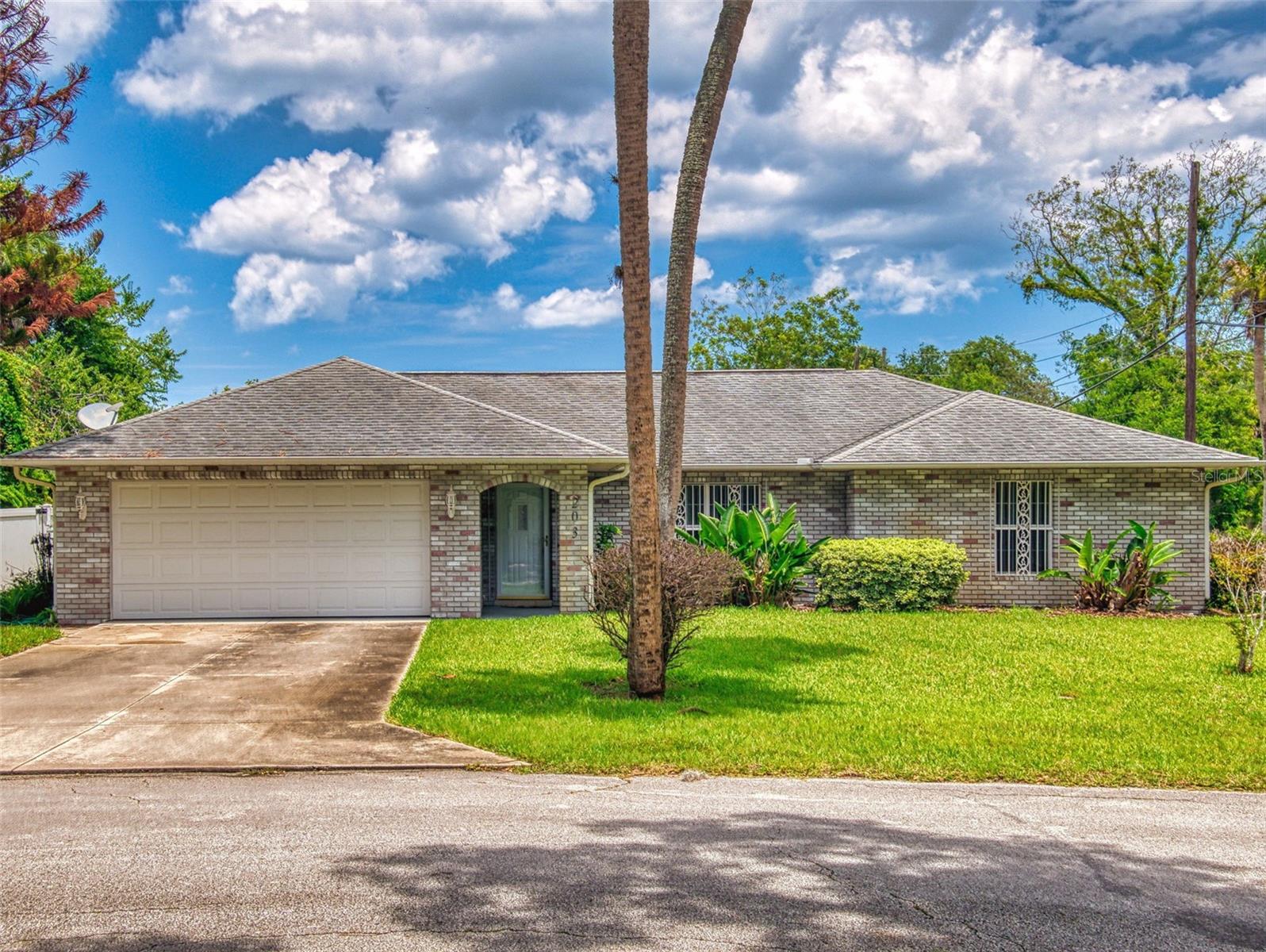 Photo of 203 N DUSS STREET NEW SMYRNA BEACH FL 32168