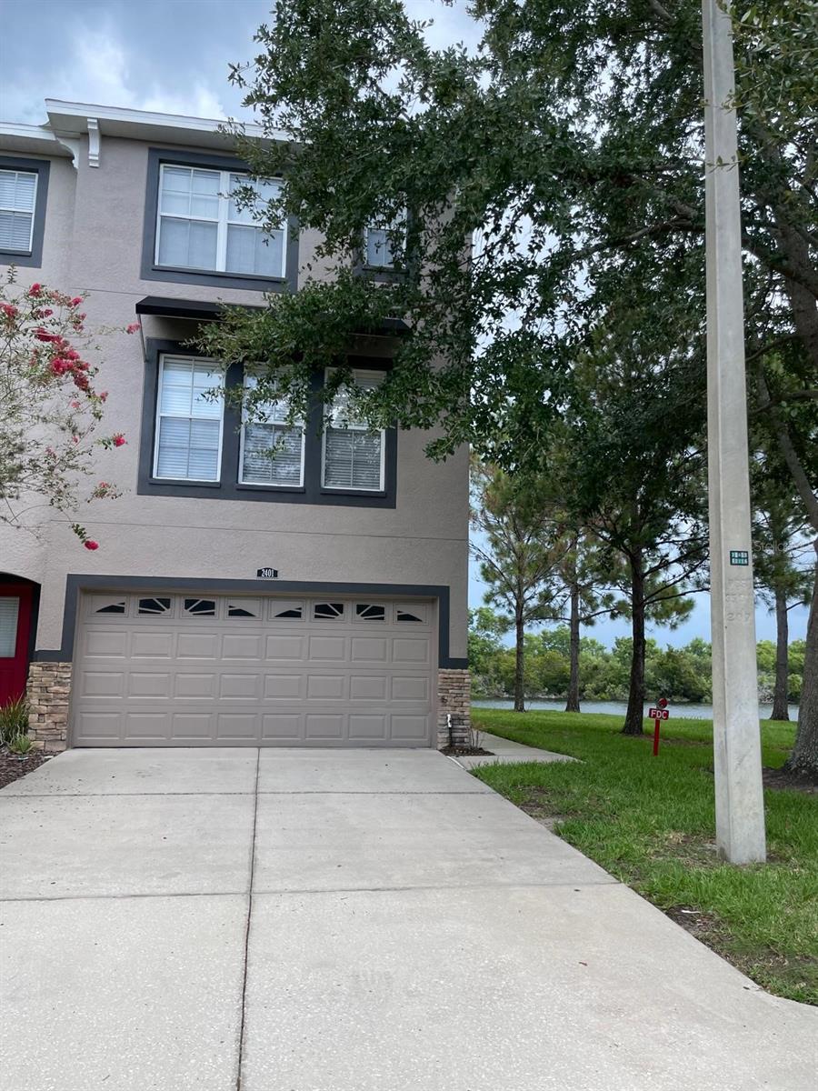 Photo of 2401 LEXINGTON OAK DRIVE BRANDON FL 33511
