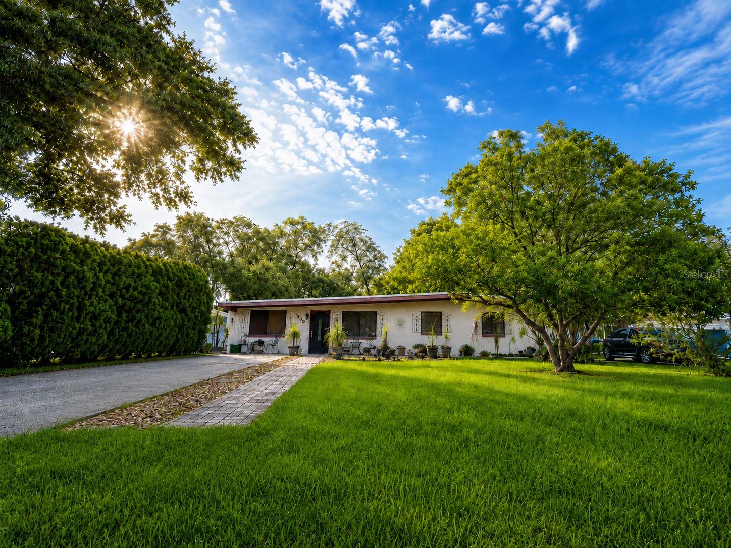 Photo of 608 DIXIE LANE SOUTH DAYTONA FL 32119