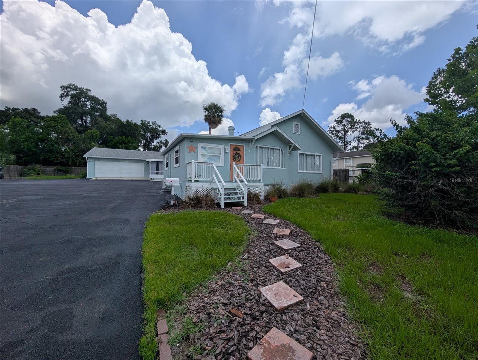 Photo of 321-B W PENNSYLVANIA AVENUE DELAND FL 32720