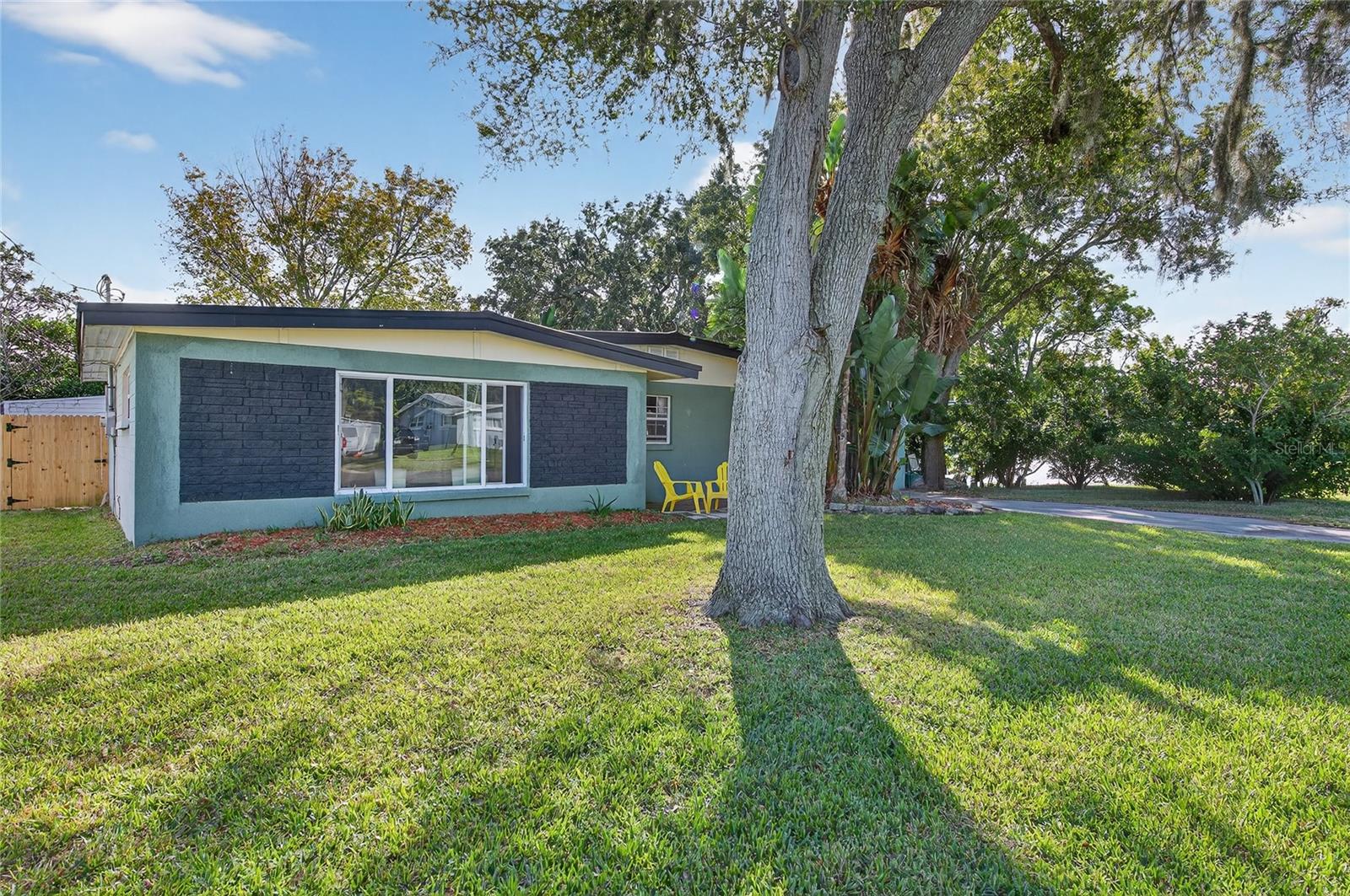 Photo of 729 N FLAMINGO DRIVE HOLLY HILL FL 32117