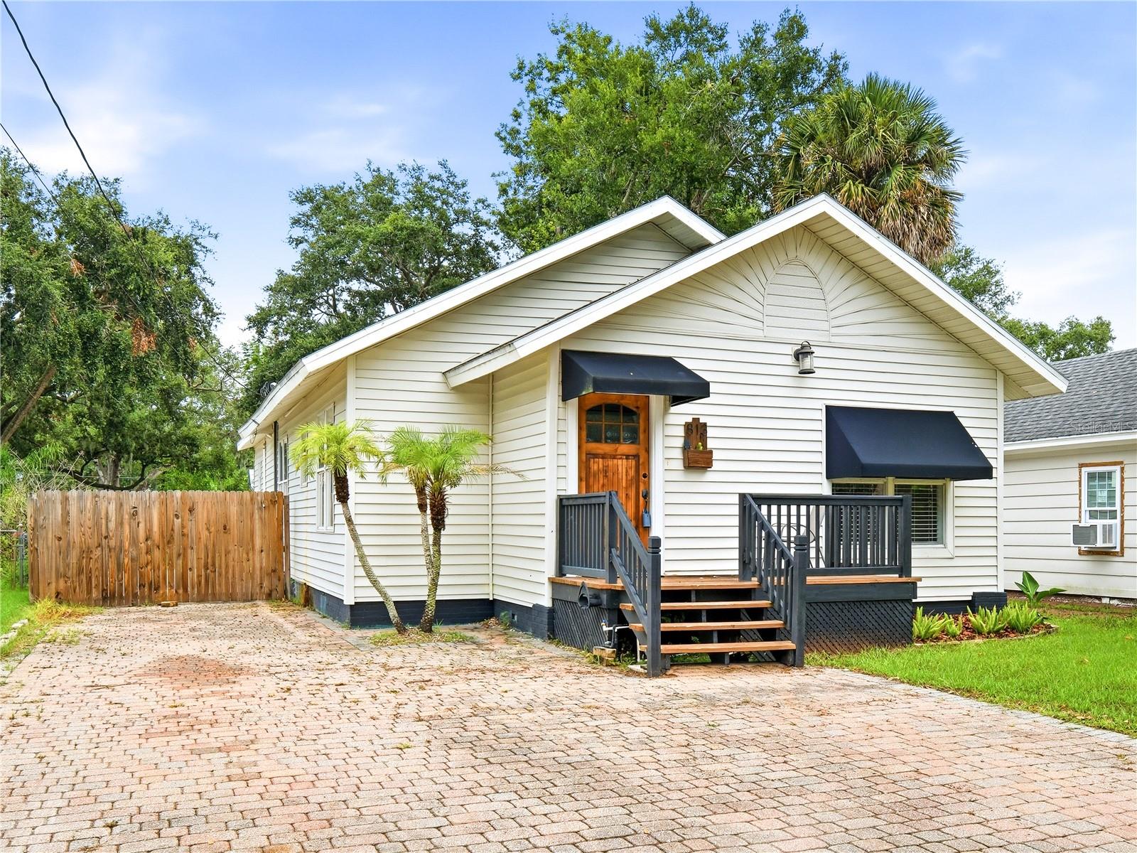 Photo of 813 LIVE OAK STREET NEW SMYRNA BEACH FL 32168