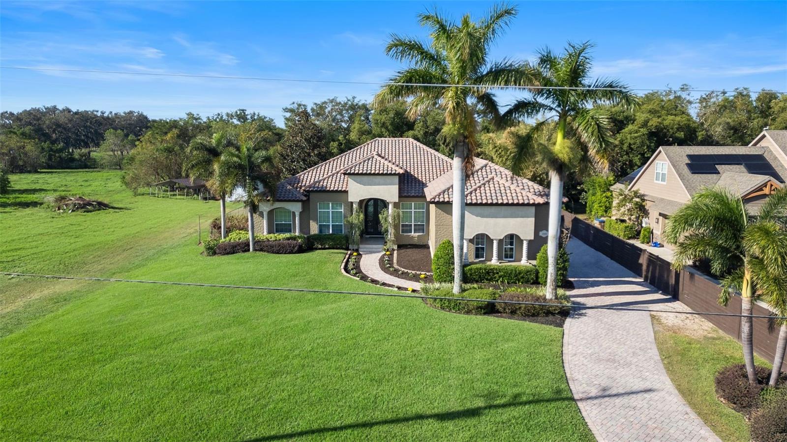 Photo of 1384 E LAKE SHORE BOULEVARD KISSIMMEE FL 34744