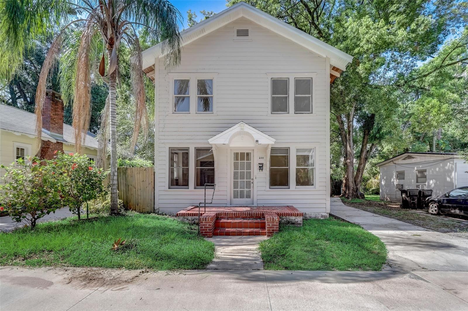 Photo of 200 & 200 1/2 HIBISCUS COURT ORLANDO FL 32801