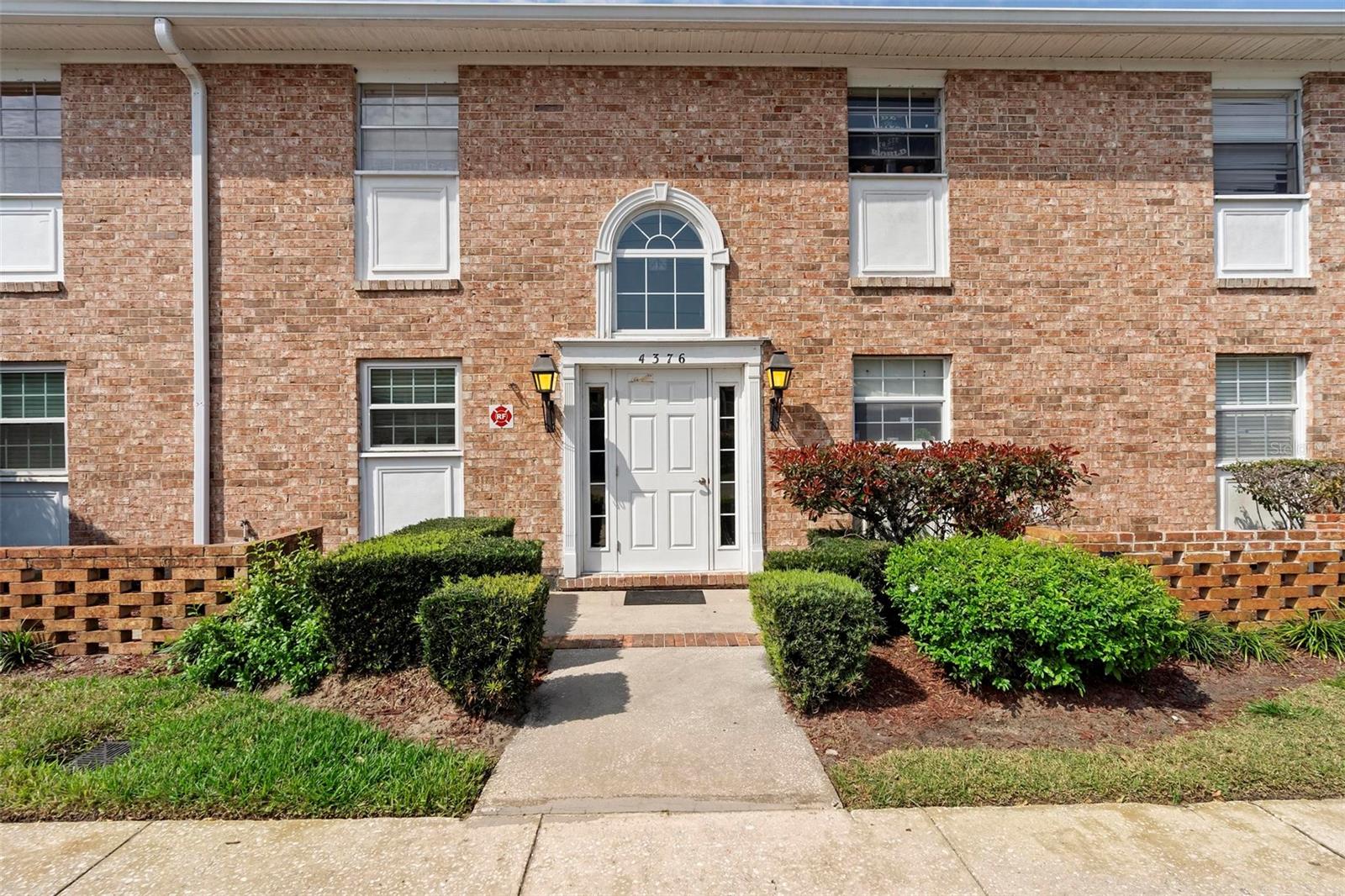 Photo of 4376 LAKE UNDERHILL ROAD #C ORLANDO FL 32803