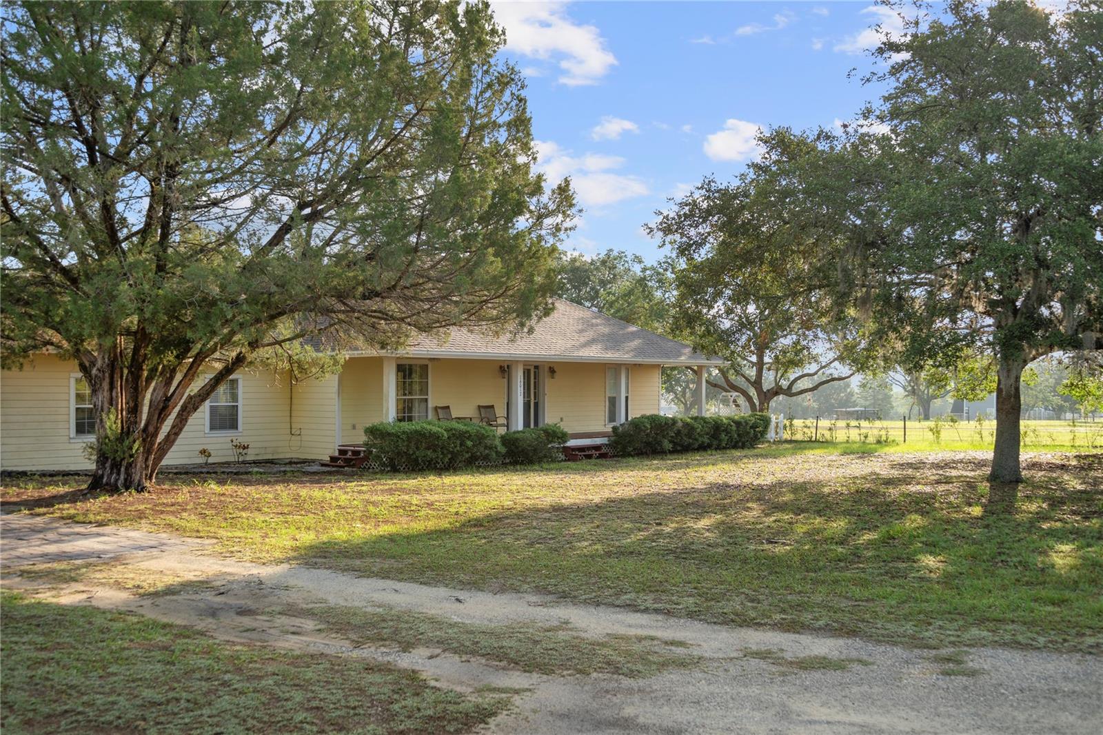 Photo of 16017 JOHNS LAKE ROAD CLERMONT FL 34711