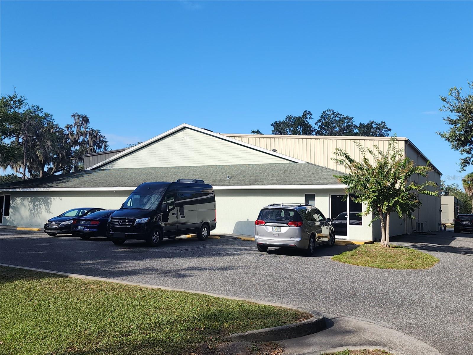 Photo of 711 N 3RD ST LEESBURG FL 34748