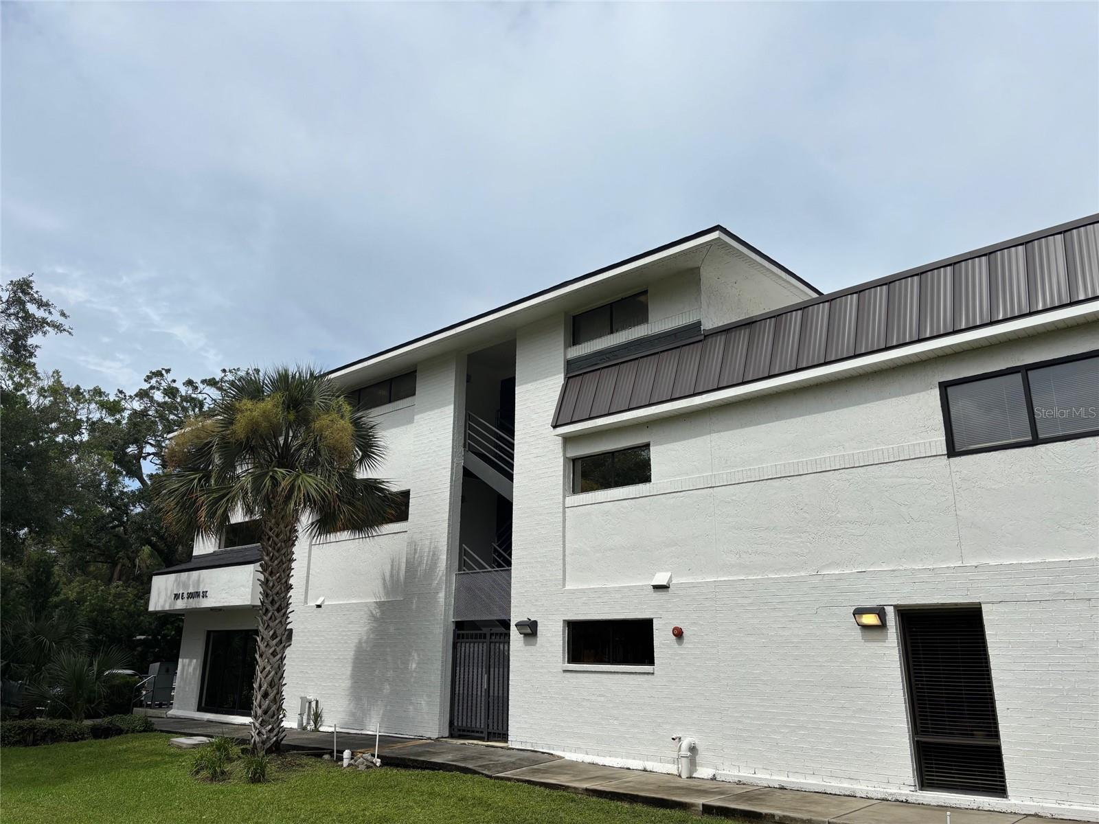Photo of 701 E SOUTH STREET ORLANDO FL 32801