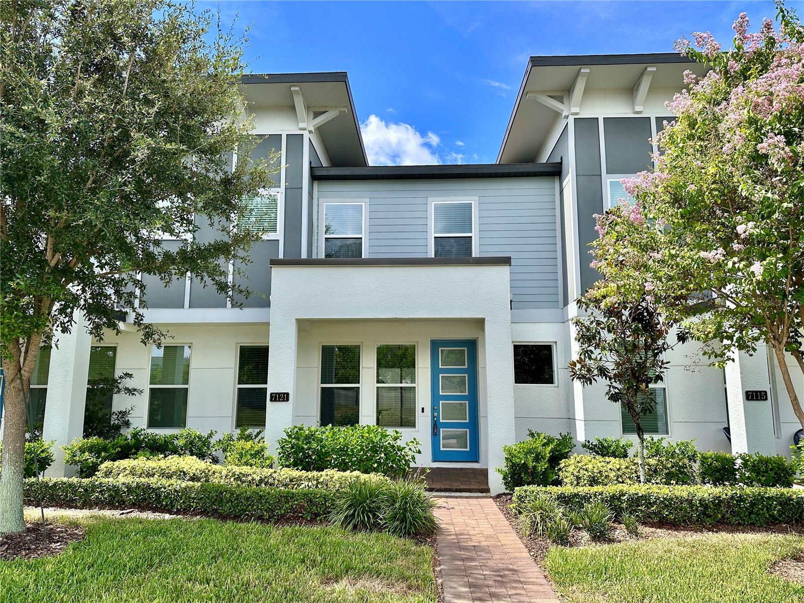Photo of 7121 CARRICKBEND LANE ORLANDO FL 32819