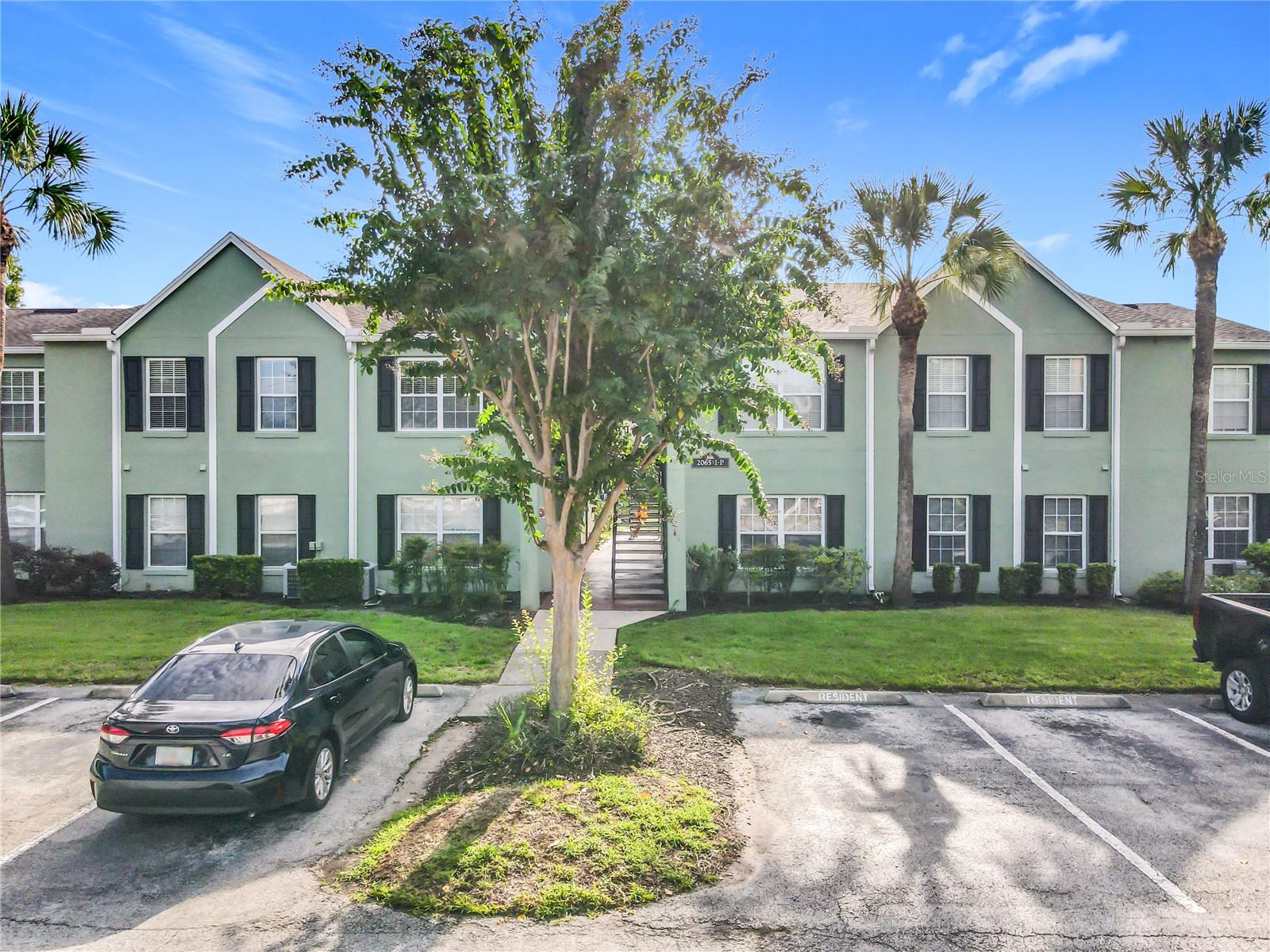 Photo of 2065 DIXIE BELLE DRIVE #2065M ORLANDO FL 32812