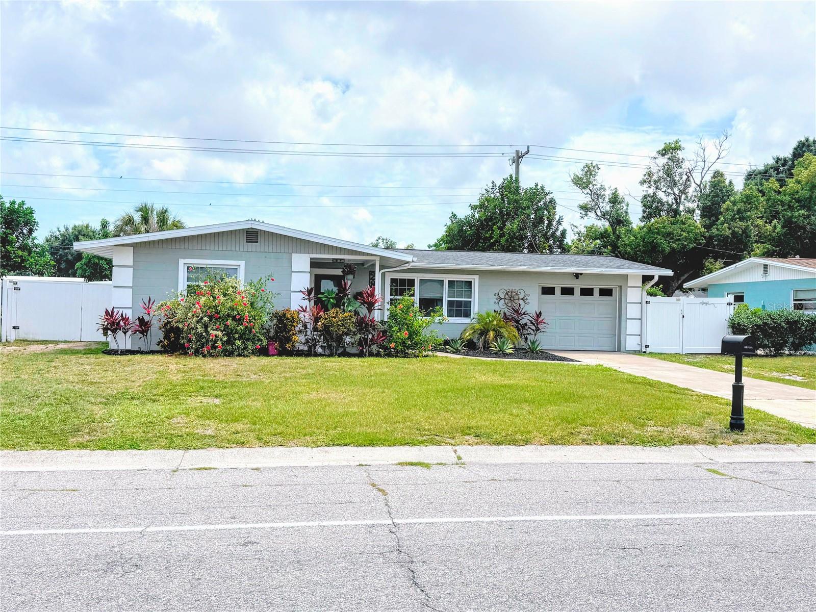 Photo of 2815 SOUTHERN PARKWAY BRADENTON FL 34205
