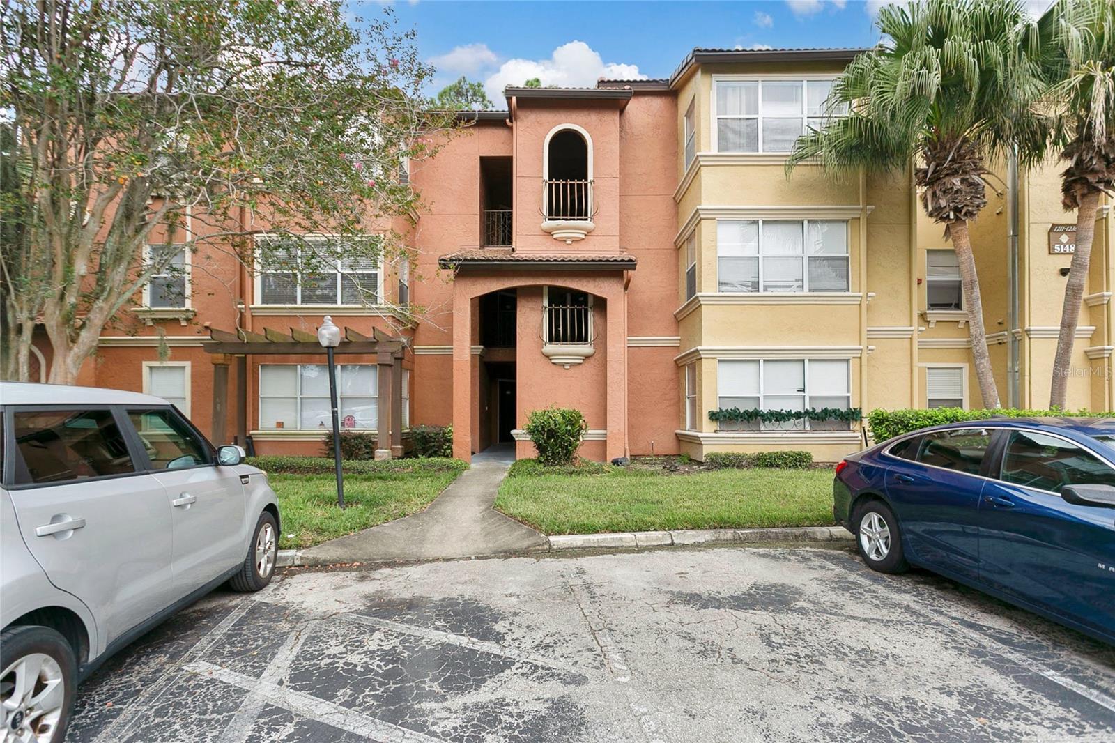 Photo of 5148 CONROY ROAD #12 ORLANDO FL 32811