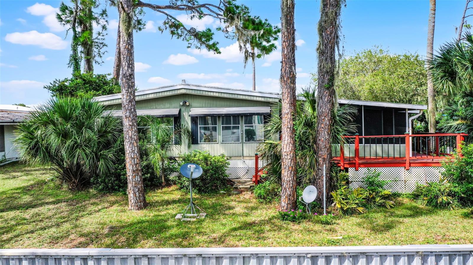 Photo of 192 PALM MEADOWS DRIVE EUSTIS FL 32726