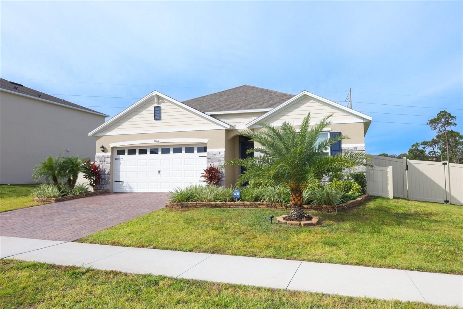 Photo of 33417 AFFIRMED WAY SORRENTO FL 32776