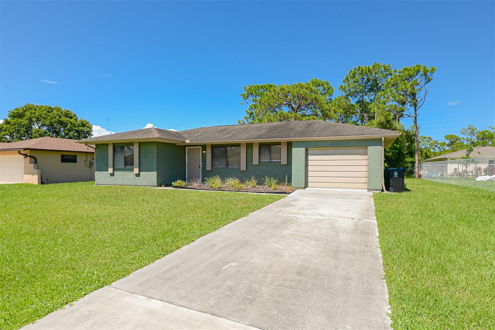 Photo of 2565 SE DOGWOOD AVENUE PORT ST LUCIE FL 34952