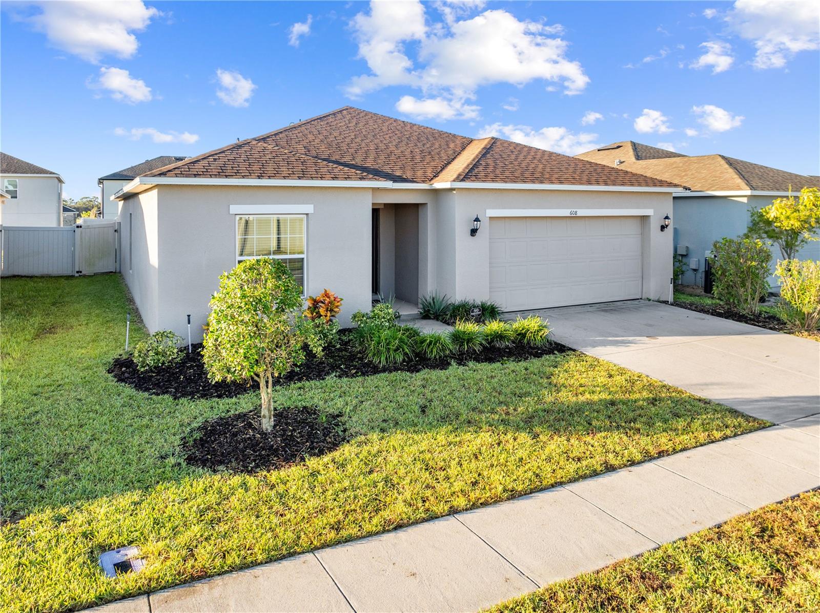 Photo of 608 MEADOW BEND DRIVE DAVENPORT FL 33837