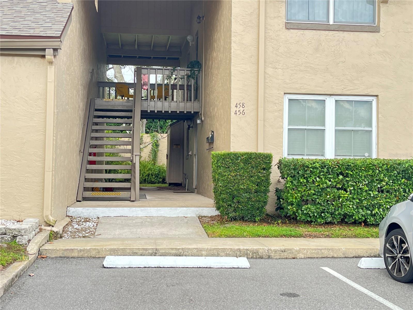 Photo of 456 WINDMEADOWS STREET #456 ALTAMONTE SPRINGS FL 32701