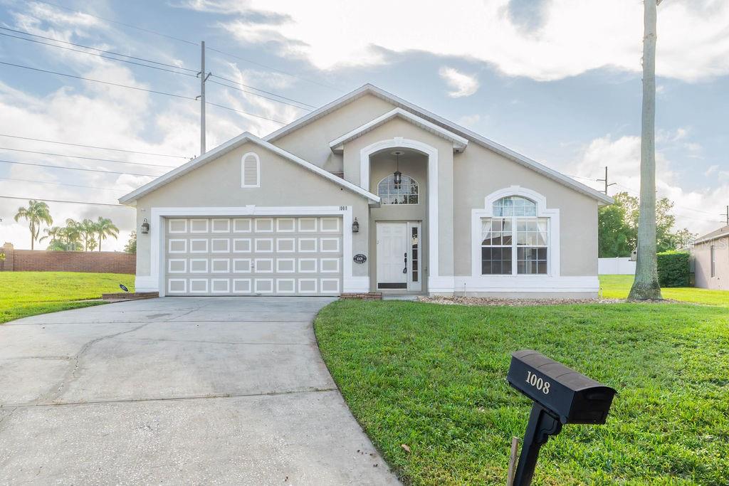 Photo of 1008 CASTERTON CIRCLE DAVENPORT FL 33897