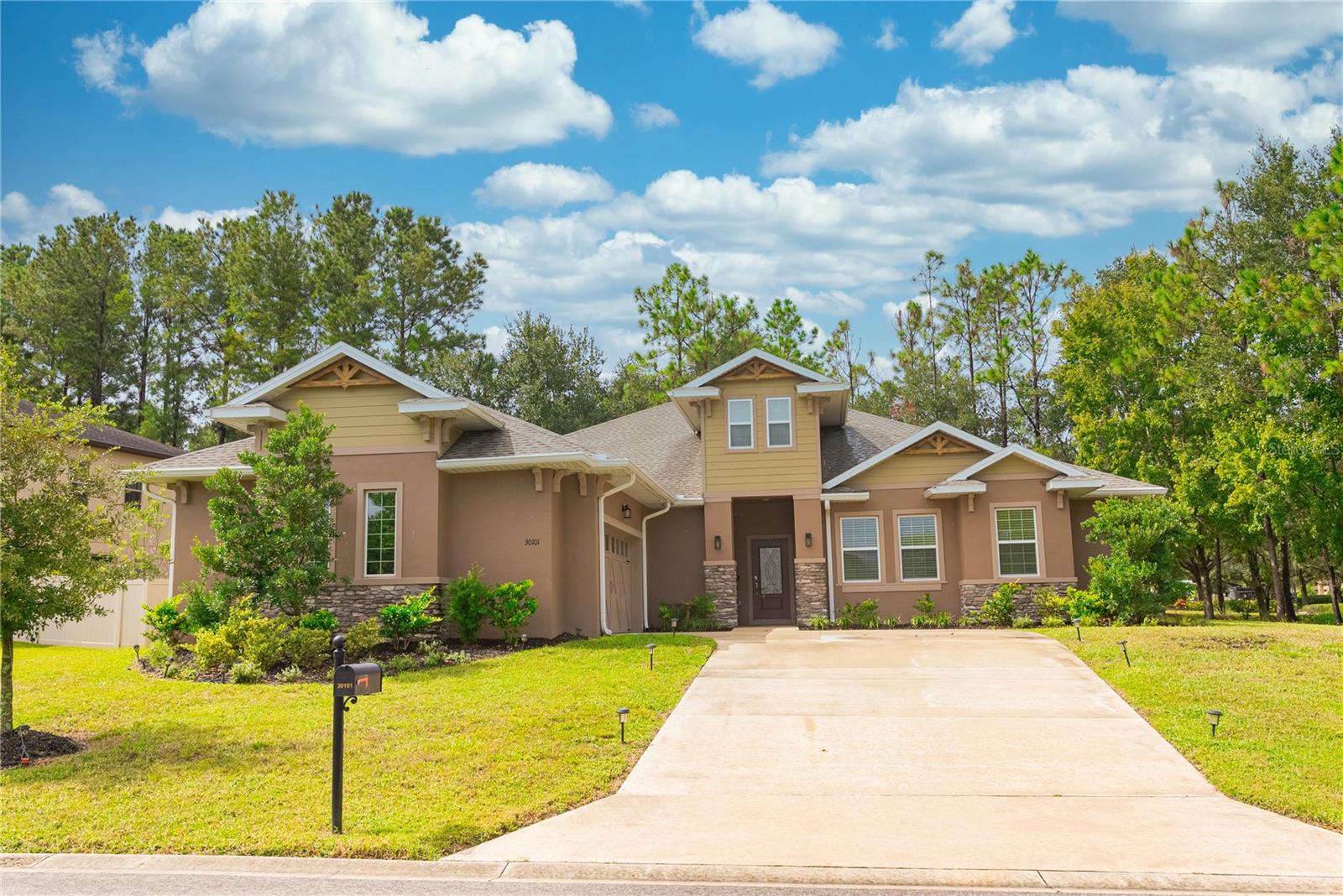 Photo of 30101 BRETTON LOOP MOUNT DORA FL 32757