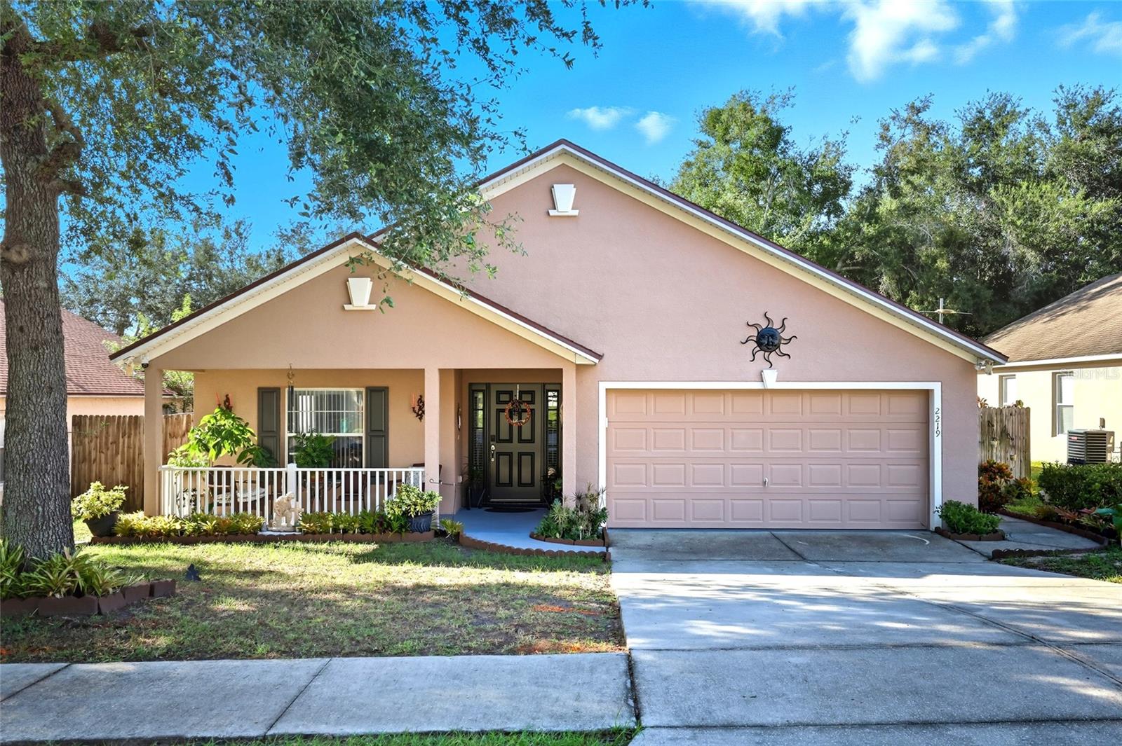 Photo of 2219 MERRY RD TAVARES FL 32778