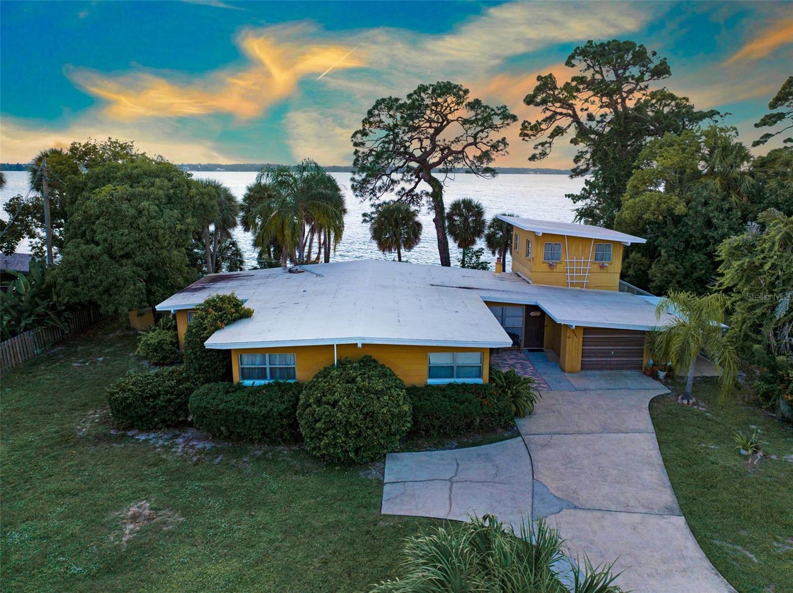 Photo of 2885 S TROPICAL TRAIL MERRITT ISLAND FL 32952